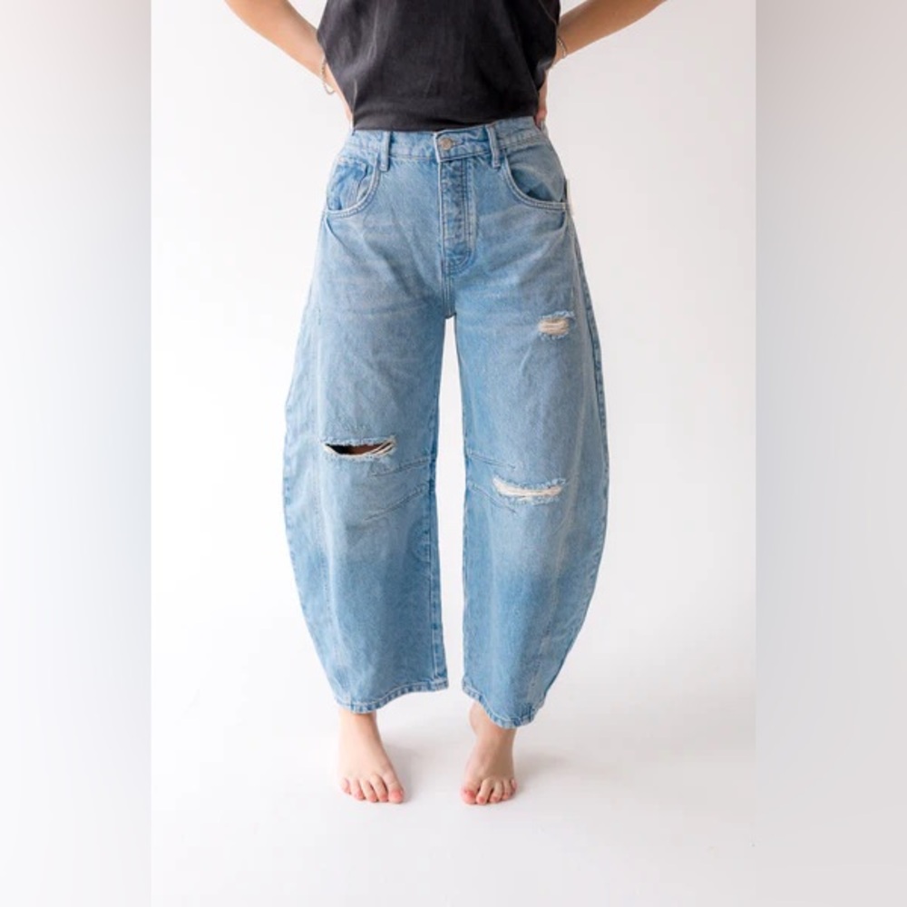 We The Free Good Luck Mid Rise Barrel Jeans in Barnyard Blue Size 29 - Picture 8 of 10
